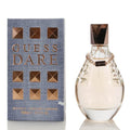 Botella de perfume Guess Dare de 3.4 oz para mujer, con un diseño de vidrio de color rosa y un logo metálico.