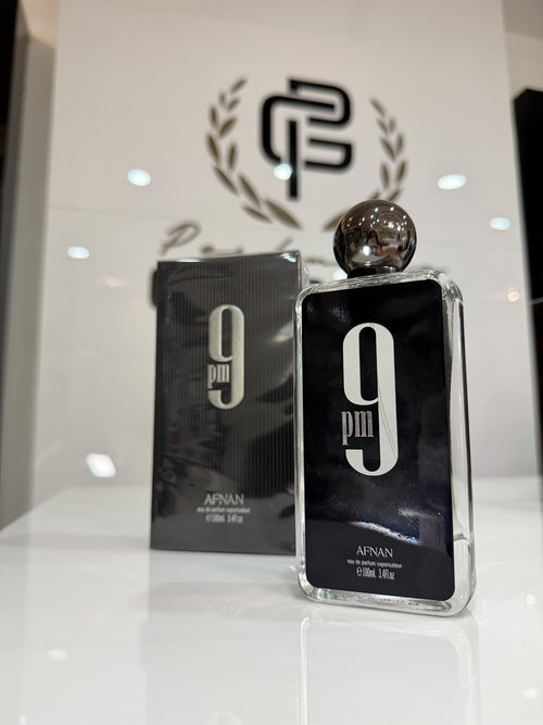 Foto real en tienda Perfumería García, Plaza Luperón