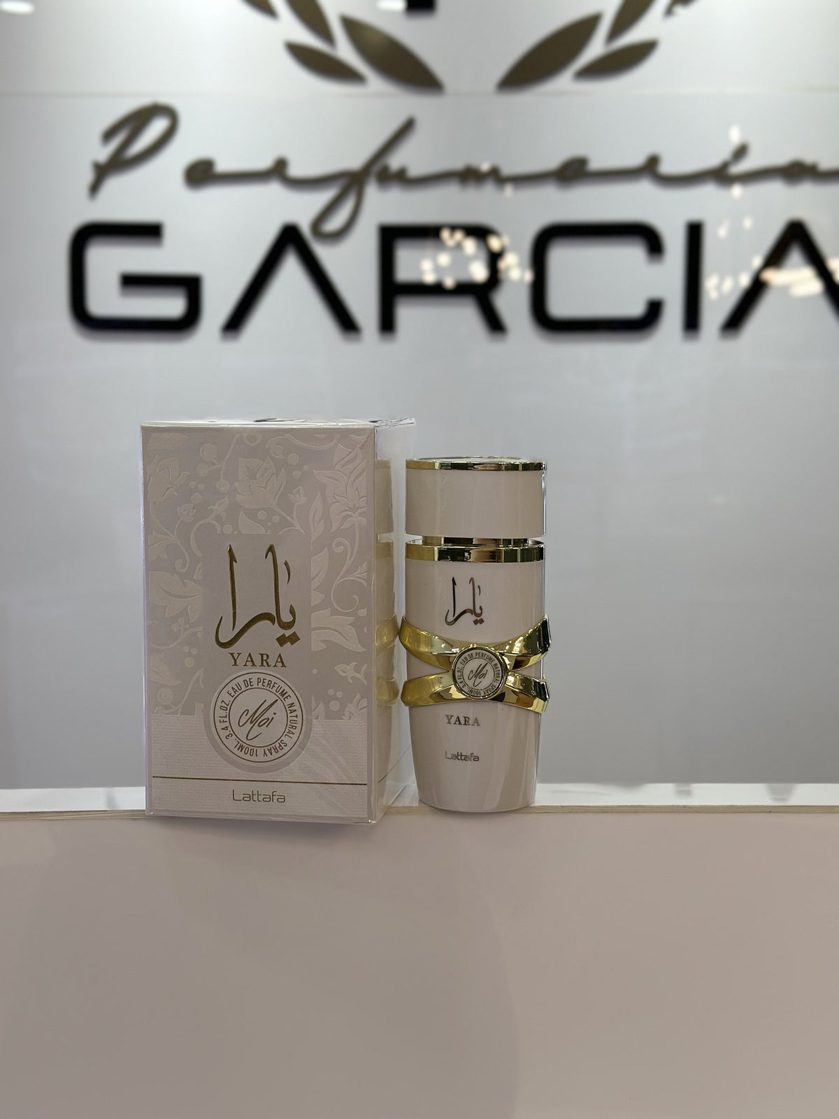 Foto real en tienda Perfumería García, Plaza Luperón
